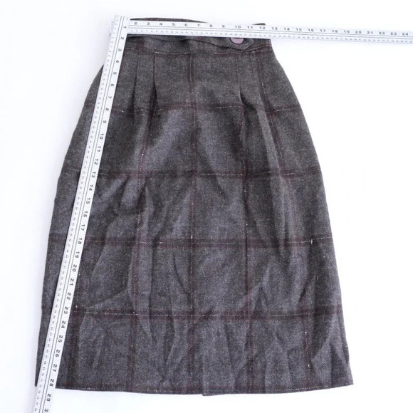 Vintage Partial Wool Skirt - Plaid- Size 30 - Picture 2 of 8